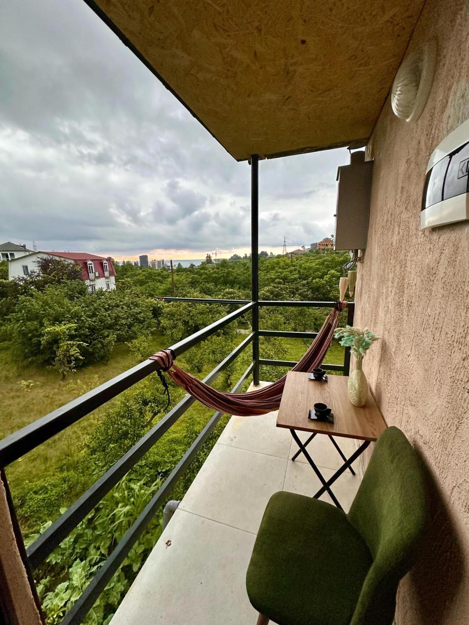 Nita House Hotel Batoemi Buitenkant foto
