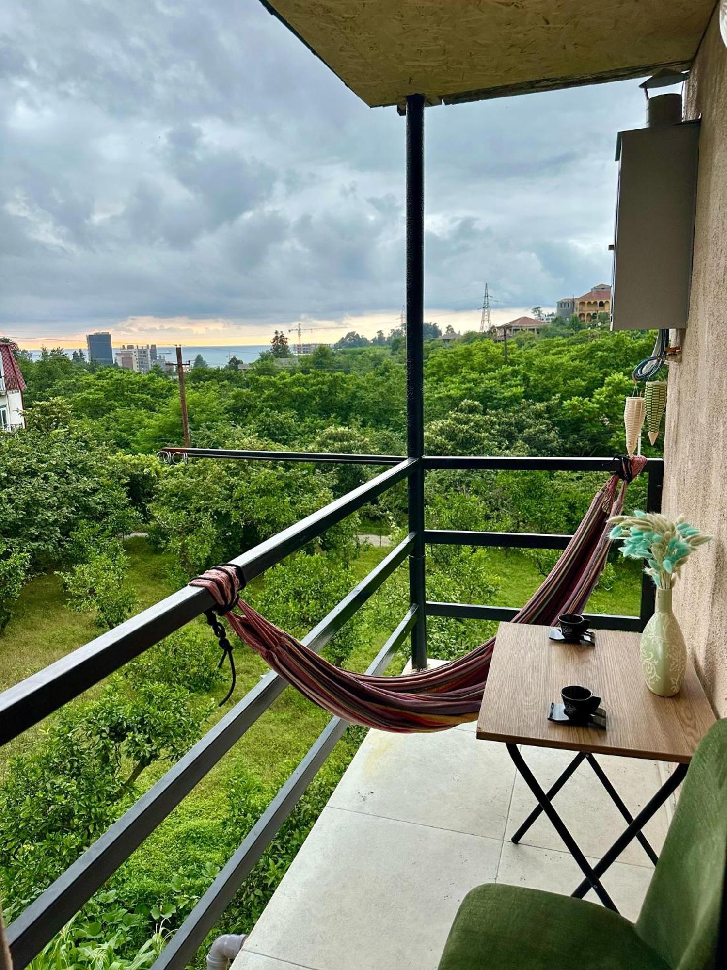 Nita House Hotel Batoemi Buitenkant foto
